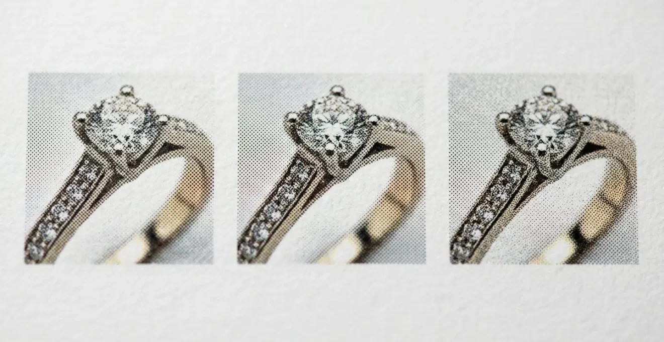 Vue macro comparative de l'impression d'un bijou avec différentes trames d'impression montrant la différence de détails